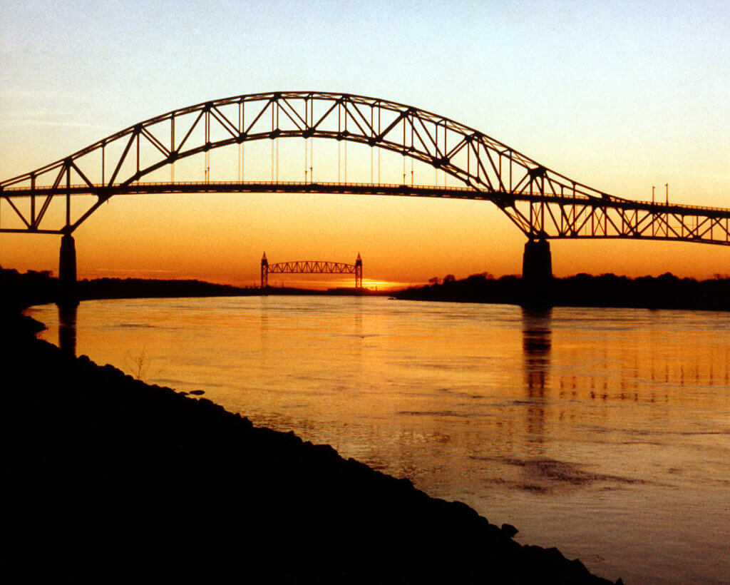 Cape_Cod_Bourne_Bridge_and_Railroad_Bridge